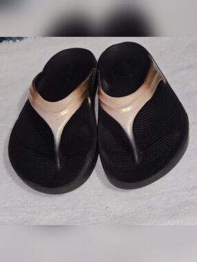 Oofos Womens Orthotic Flip Flops Size 40 9w